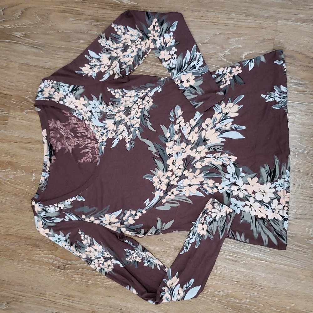 (S) RW&CO. Viscose Blend Floral Long Sleeved Lightweight T-Shirt Casual Classic